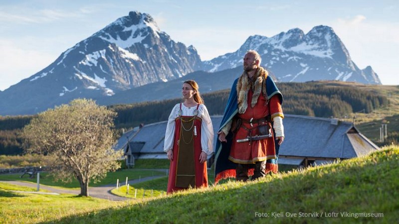 I Lofoten. Utflukt til Borg og Henningsvr